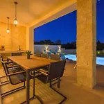 Vila Martina By Istrialux Jursici